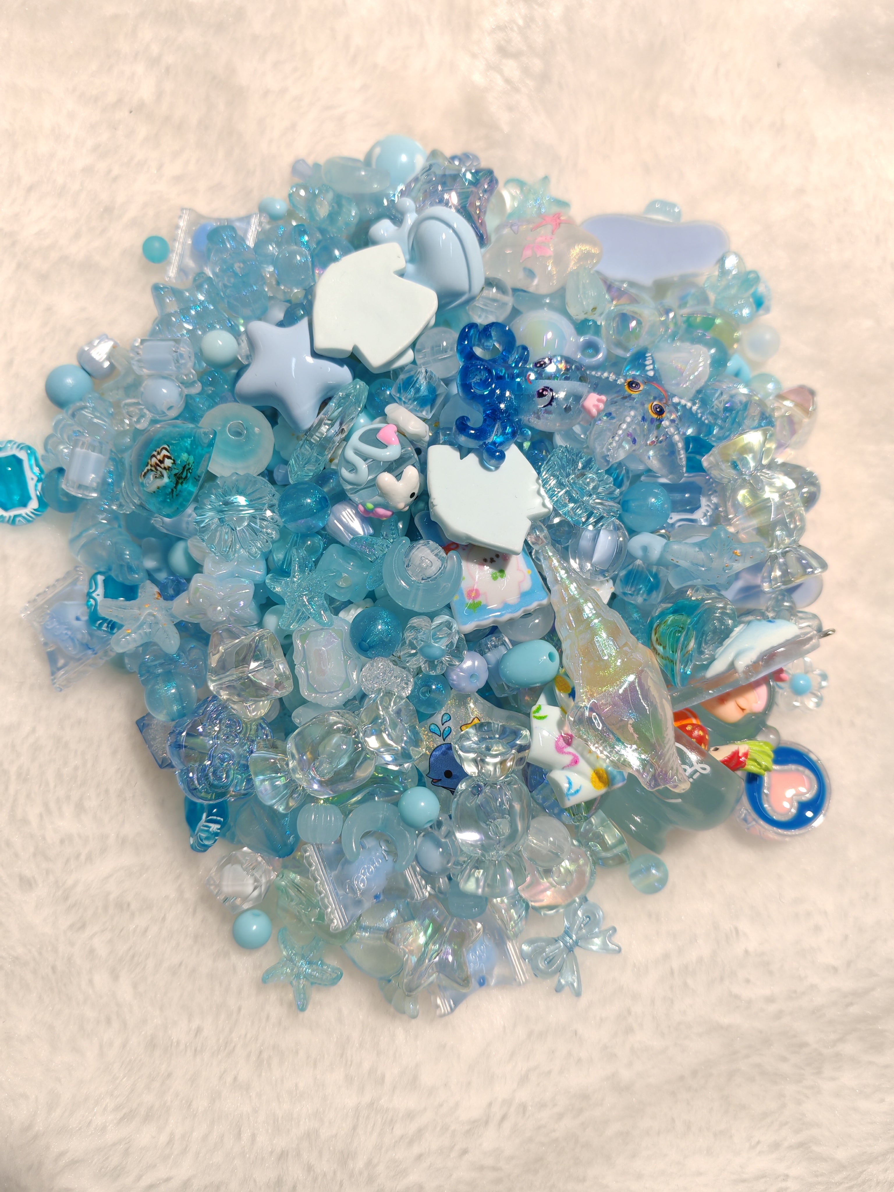 Green and Orange Beads Assortment for Crafting and Jewelry Perfect for Creative Projects and Versatile Crafting Needs