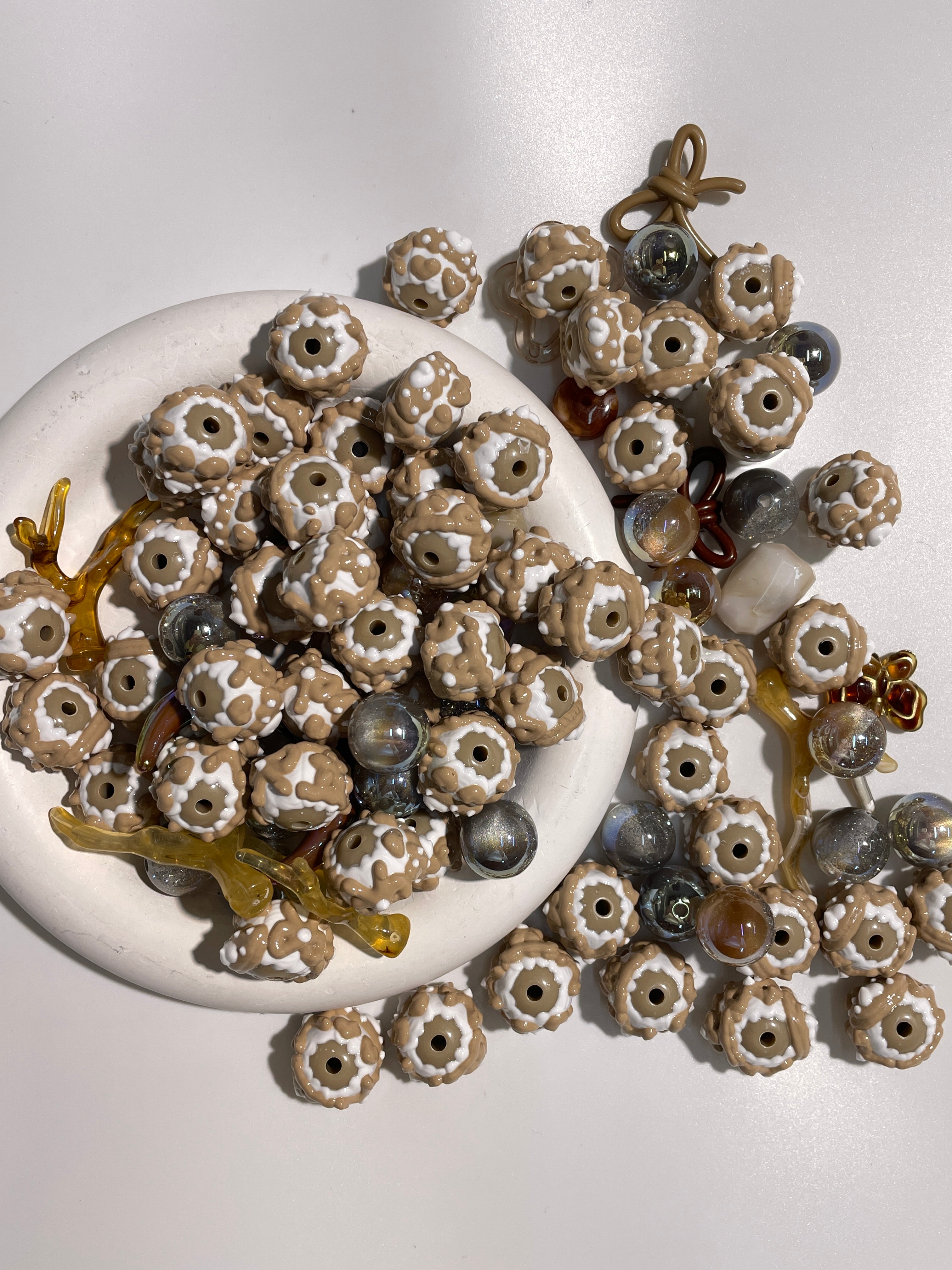 DIY Beads with Metal Coating for Craft Projects Adds Creativity and Versatile Use Ideal for Personalized Touch in Crafts