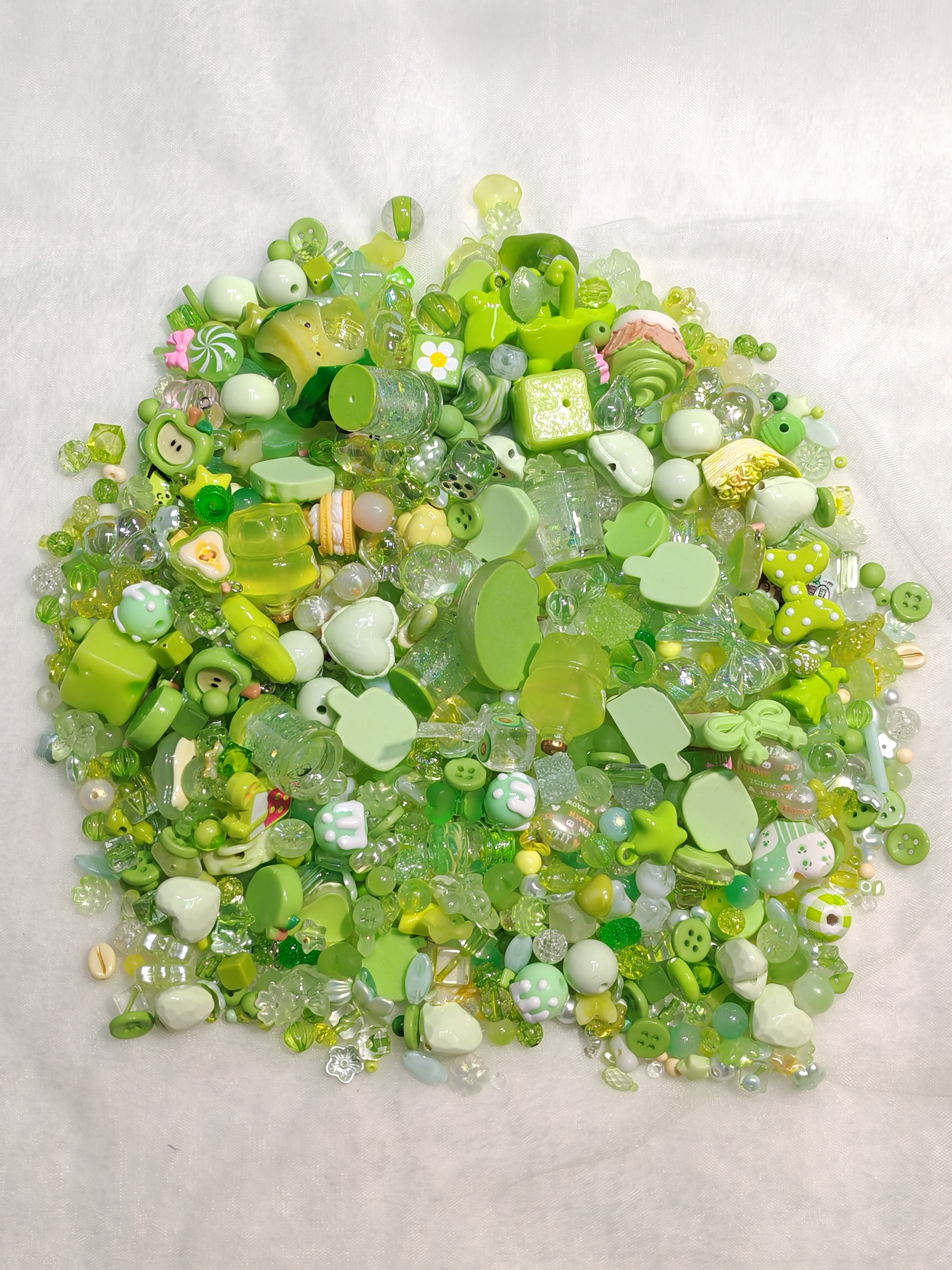 Green and Orange Beads Assortment for Crafting and Jewelry Perfect for Creative Projects and Versatile Crafting Needs